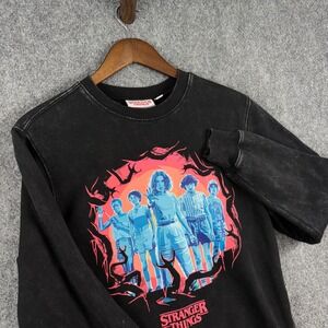Stranger‎ Things Eleven Crewneck Sweatshirt Black Graphic Small SM Netflix TV